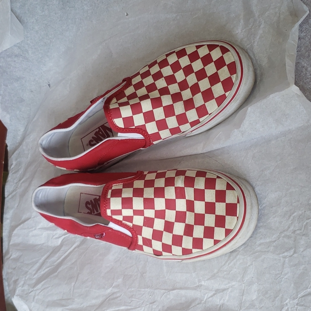 Vans Sz W8.5 checkered slip-ons